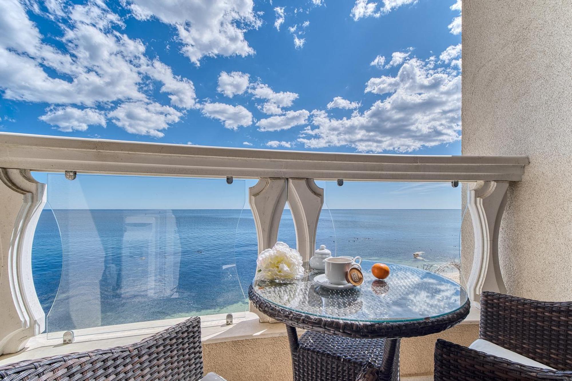Dreams In La Mer Golden Sands Ngoại thất bức ảnh